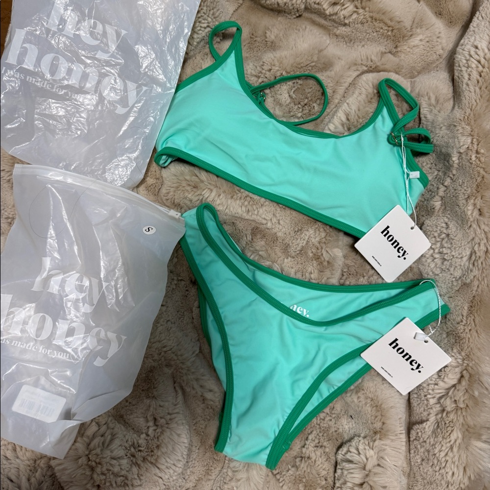 The Honey Swim Ollie Bralette Top M and Ollie bottoms S NWT